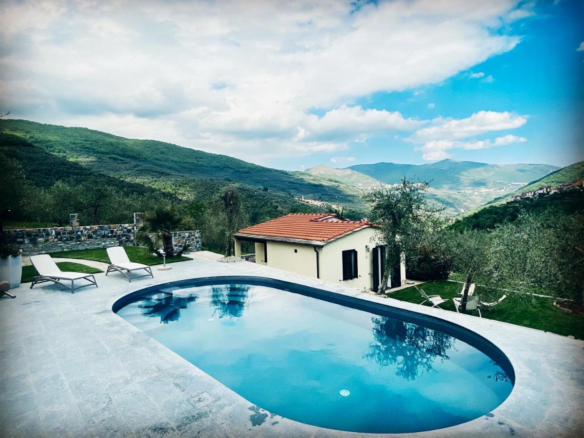 Casa Vacanze Gli Ulivi Borgomaro Eksteriør billede