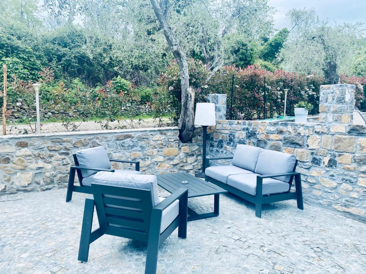 Casa Vacanze Gli Ulivi Borgomaro Eksteriør billede