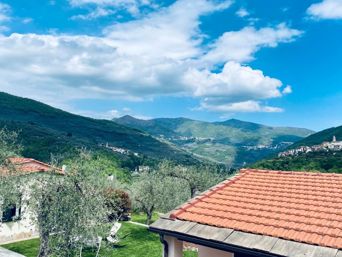 Casa Vacanze Gli Ulivi Borgomaro Eksteriør billede